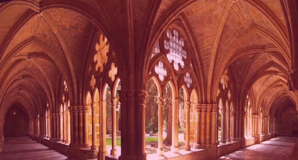 Trasmoz kynde yaayan zengin Yahudiler, Hristiyanlar ve Araplar aforozdan ancak tvbe etme yoluyla kurtulabilirmi, ama etmemiler.  Veruela ile sorunlar yllarca srm. Bir gn manastr su iin kye para demek yerine su yolunu deitirince kyn derebeyi manastra kar silahl ayaklanmaya yeltenmi. Ama bu durum tam savaa dnmeden Kral 2. Ferdinand, Trasmoz kynn hakl olduunu sylemi.