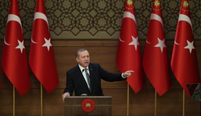 Selvi'ye g�re bundan sonra fiiili ba�kanl�k modeli olacak. Selvi, yaz�s�nda Cumhurba�kan�’na yak�n kaynaklar�n “Kamuoyunu �a��rtacak bir isim olmayacak” a��klamas�na yer verdi. ��te Selvi'nin yazd��� 5 aday: