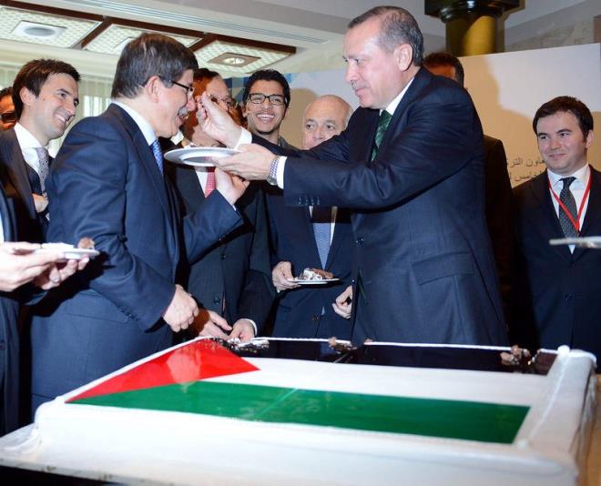 SON NEFESME KADAR..  <br>  Cumhurbakanyla son nefesime kadar vefa ilikimi srdreceim. Hibir kimse benim azmdan Cumhurbakan adna hibir ekilde kt bir sz duyamayacak. Onun onuru benim onurumdur. Onun ailesi benim ailemdir.