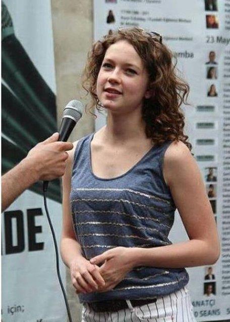 Gen yldz yeni bir dizi projesinde barol oynayacak...