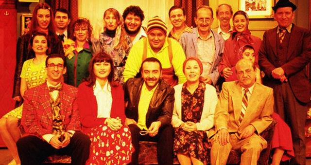 Bir Demet Tiyatro'dan Jr. Mkremin diye tandmz David Can Umar'n deiimini grenler aryor.