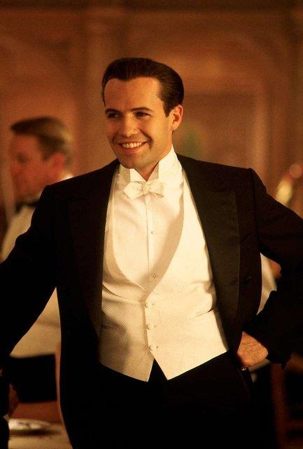 Trkiye'de Titanic filmiyle tannan nl oyuncu Billy Zane son grntsyle hayranlarn artt.
