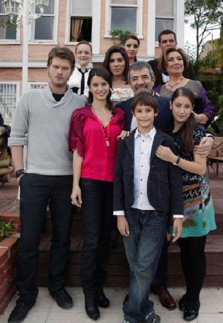 Ak- Memnu'da Blent karakterini canlandran Batuhan Karacakaya'y grenler tanyamyor.