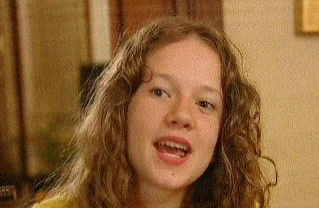 Ardndan Nehir ve Gm dizilerinde rol ald. Ama onu TV seyircisine tantan dizi 2006 ylnda oynad ki Aile oldu.