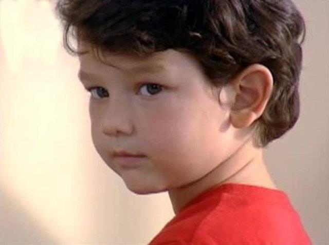 Unutulmayan ocuk yldzlardan biri de Aliye dizisinin Arda&#8217;s Ayberk Koar.