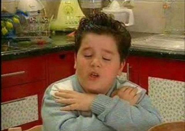 Bura zmldr Sihirli Annem dizisindeki Cem karakteri ile byk bir beeni toplad.