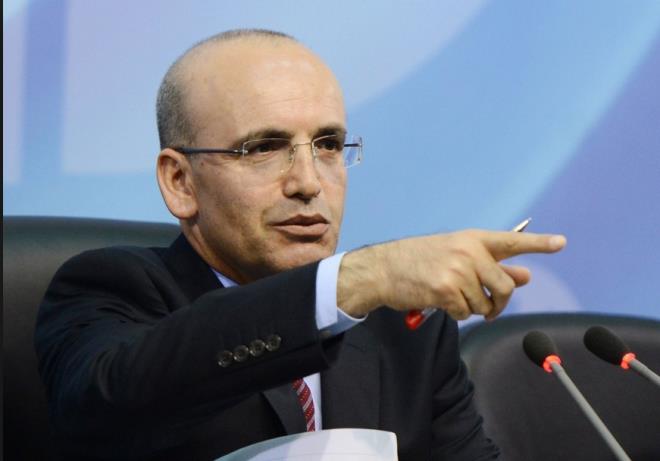 Enerji ve Tabii Kaynaklar Bakan Berat Albayrak&#8217;n ekonomiden sorumlu babakan yardmcs olmas halinde Mehmet imek&#8217;in Elvan&#8217;n grevine kaydrlabilecei de konuuluyor.