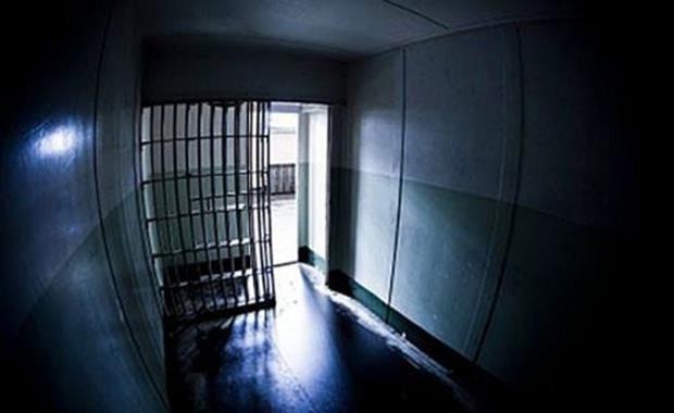 Gidani Hapishanesi, Tiflis, Grcistan  <br>  Buras kt hretini 2012'de ortaya kan bir videoya borlu. Bu videoda gardiyanlar mahkumlara kar ikence uygulayp, cinsel istismarda bulunuyorlar. 2005'te bir gardiyan itirafta bulunup, bu hapishanede buna benzer onlarca olaya ahit olduunu belirtti.