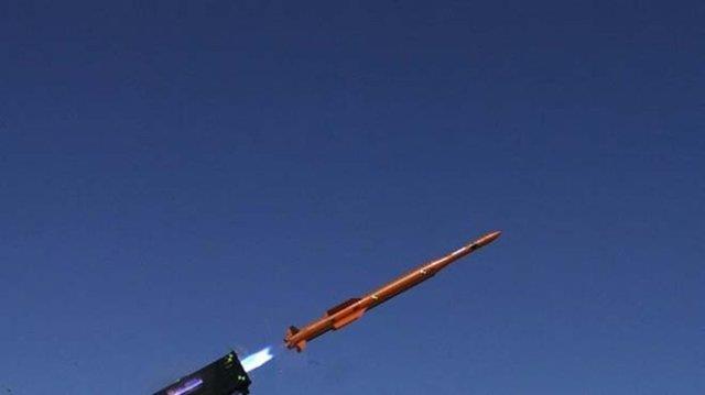 Anti balistik fze sistemi olan Arrow 3 ise test ilemini geti. Arrow, srail&#8217;in gelitirdii anti balistik fze sistemi ve ksa ve orta menzilli balistik fzelere kar savunma olana salyor.    Arrow 3'n, yksek irtifa menzili sayesinde atmosferin yukarlarnda "vuraca" fzelerin "nkleer balklarnn" zararlarnn snrlandrlmasna yol aaca belirtiyor.