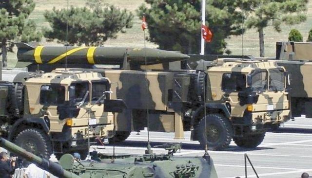 TRKYE  <br>  600 milimetrelik fze sistemi "Yldrm", dmann yksek ncelikli hedeflerini istenilen yer ve zamanda ate altna alabiliyor.