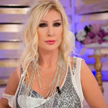 SEDA SAYAN: Londra'da bile yatrm bulunuyor  <br>  Etiler amdan' 8.5 milyon dolara satn alan Seda Sayan, ov dnyasnn en iyi gayrimenkul yatrmclarnn banda geliyor.