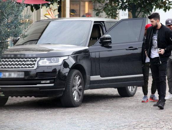 Daha nce kendine lks bir cip alan do imdi de arad evi buldu. Annesi Derya Tuna ile Zekeriyaky'de villada yaayan gen mzisyen Maslak'a tand.