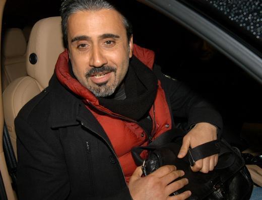 EMRAH: 200 evi var<br>    ocukluundan bu yana sahnelerde olan Emrah'n serveti Trkiye'de ok az sanatda var.