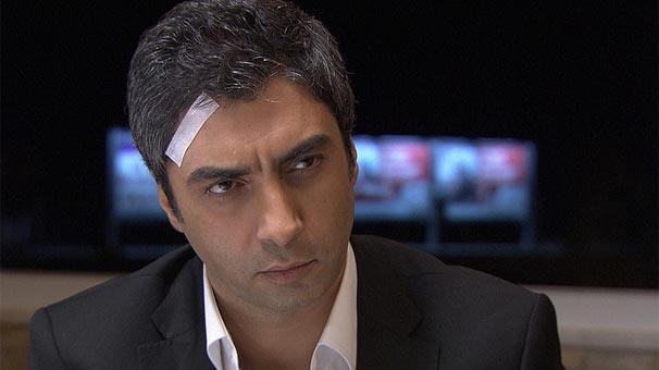 NECAT AMAZ: Ayn rezidanstan 18 daire ald    <br>Kurtlar Vadisi'yle bir anda ekrann en ok kazanan ismi olan Necati amaz tam bir gayrimenkul zengini.