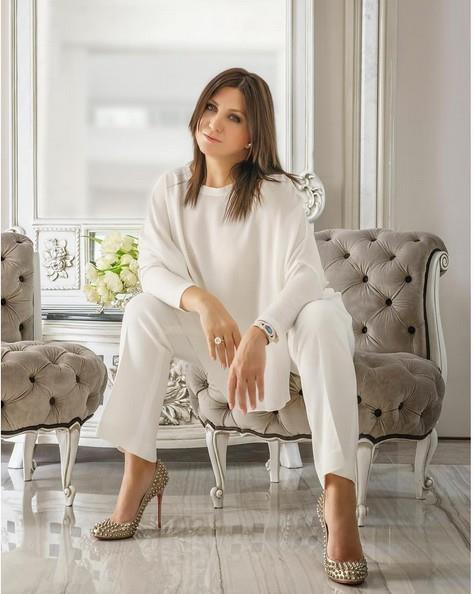 Sibel Can, evlilik hazrl yapyor. Gelinlik sipariini bile veren nl arkc, alt ay nce Monaco&#8217;da tant ngiliz iadam ile Ramazan Bayram sonras Fransa&#8217;da evlenecek. Hrriyet'ten Arzu Akba Zor'un haberine gre dn Fransa'da yaplacak.