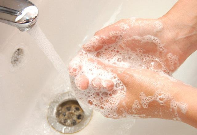 SABUN<br>  Hal Seferlerindeki Hristiyan askerleri gren Mslmanlar dehete dren ey onlarn saldrganl deil Avrupallarn ok nadir banyo yapmalar ve vcutlarnn ok kt kokmasyd.