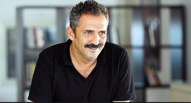 Kendisi ok byk bir dnya lideri. Ben onu seviyorum, siyasetini seviyorum."