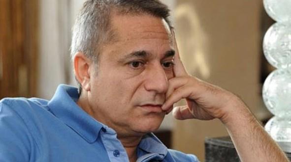 Gz nnde bulunan nl isimlerin bilinmeyen yakasn brakmayan hastalklar... AYDA 16 LTRE LA/ Ka Sendromu' isimli hastal nedeniyle bir sre ncesine kadar sk sk hastaneye kaldrlan nl ovmen hl srekli doktor kontrolnde yayor.