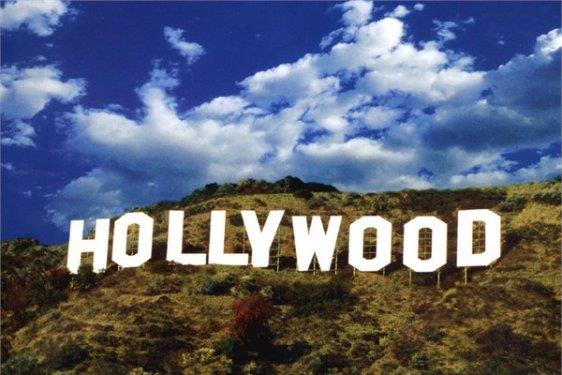 <p><b>Hollywood filmleri</b></p>  Yatrmclar bir sonraki Hollywood filmine sponsor olabilmek iin birbirleriyle yaryor.