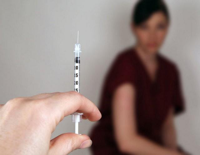 G�nde 8 bardak su i�mek, grip oldu�unuzda so�uktan ka��nmak gibi pek �ok sa�l�k efsanesi, aksi ne kadar kan�tlan�rsa kan�tlans�n ge�erlili�ini koruyor. ��te bunlardan baz�lar�...