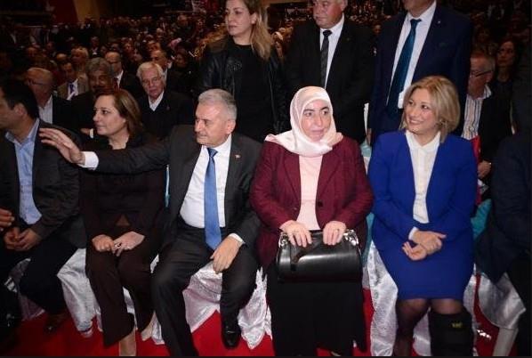 te Binali Yldrm'n 2012 ylnda Ankara'da retmenler gn etkinliinde ei Semiha Yldrm ile ilgili anlatt o ansnn detaylar...