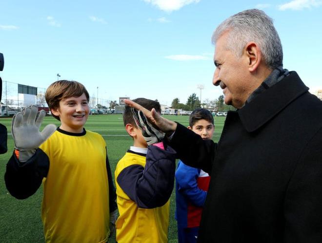 2003 &#8211; 2013 yllar arasnda 17.500 km blnm yol inaat