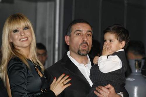 Erdoan'n aabeyi Mustafa Erdoan... Ylmaz Erdoan ayn zamanda Glben Ergen'in de kaynbiraderi.