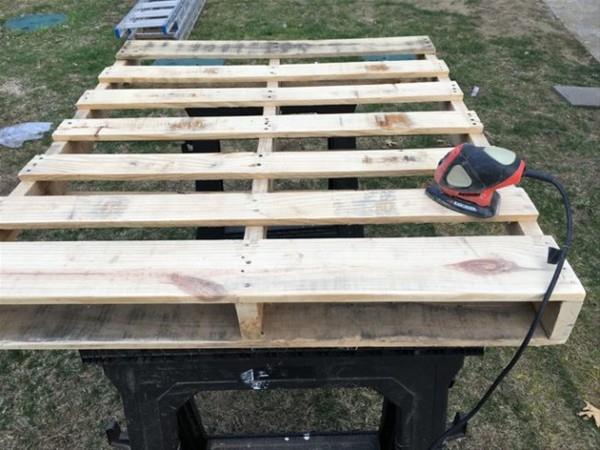 Evde can sklan adam arka bahesine bakn ne yapt...