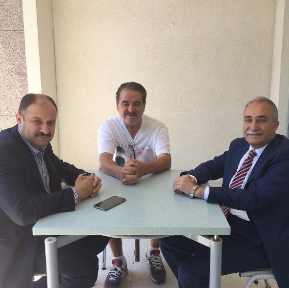 KENTTE 600 BNDEN FAZLA RENC VAR  Nfusu 2 milyona yaklaan anlurfa'da her yl 50 binin zerinde ocuun ilk kez okula baladn ve ilk ve orta retimde 600 binin zerinde rencinin bulunduu il genelindeki bu orann birok il nfusundan daha fazla olduunun altn izen ifti, "Biz bu admlar atarak ocuklarmzn geleceini daha salam temeller zerine kurmalyz.