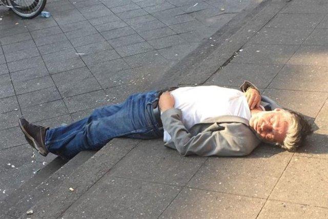 Alman Bild gazetesinin haberine gre; Berlin'in "Kk stanbul" diye adlandrlan Kreuzberg semtinde grntlenen 53 yandaki nel&#8217;in sokaklarda yaad iddia edildi. Alkol sorunu olduu bilinen nel, &#8220;Artk azalttm" demiti.