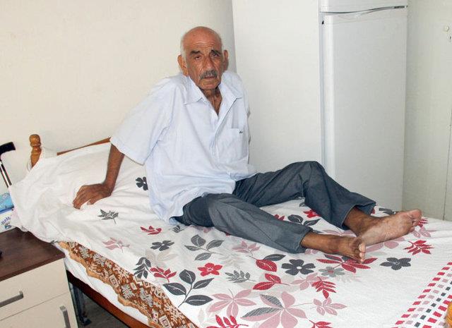 HUZUREVNE YERLETRLD  <p>Cneyt Arkn, Ayhan Ik, Ylmaz Gney, Fatma Girik, Hlya Koyiit ve Filiz Akn gibi Trk Sinemas'nn dev isimleriyle 460 Trk filminde rol alan emektar sanat...