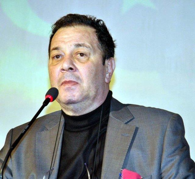 YALIN MENTE  <p>2013 ylnda kangren olup bir bacan kaybeden usta oyuncu Yaln Mente zor gnler geiriyor.