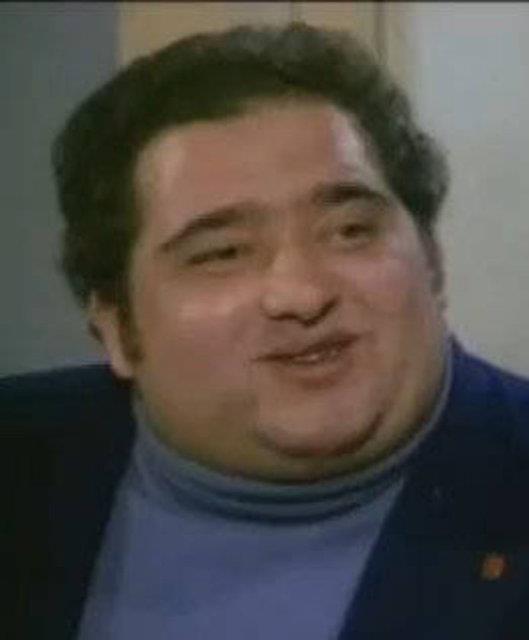 Rfat Ilgaz'n unutulmaz eseri "Hababam Snf"nn sinema uyarlamasnda "Domdom Ali" karakterine can veren Feridun avl'nn hayat hikayesini hi merak ettiniz mi?