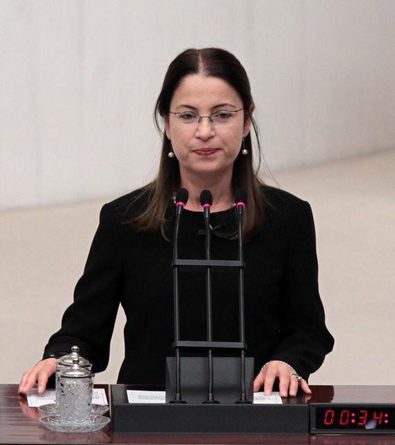 Ayenur slam  <br>  Aile ve Sosyal Politikalar Bakan