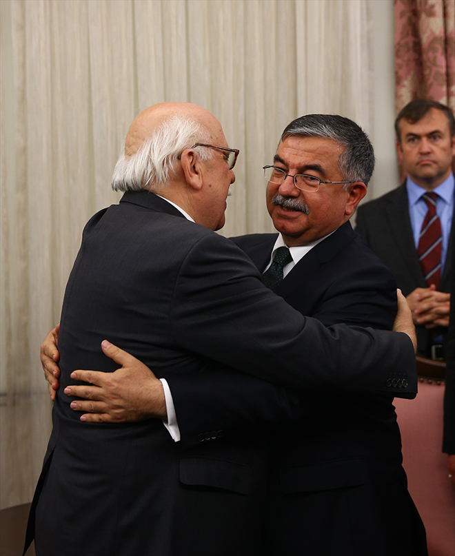 Ylmaz, Avc'dan grevi devralmaktan byk eref duyduunu belirterek, hizmetlerinden dolay teekkrlerini iletti.