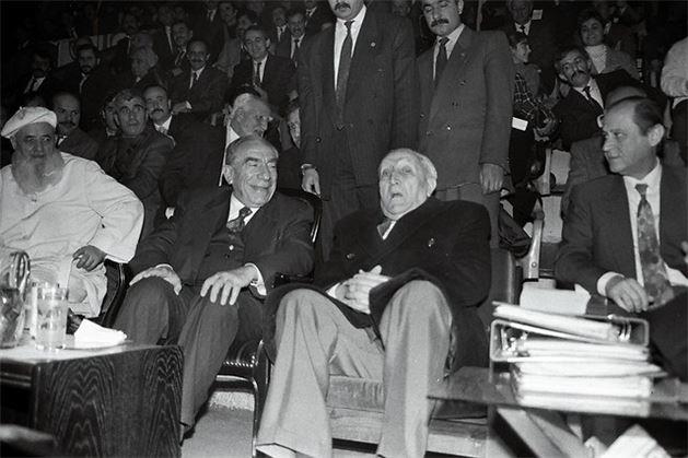 24 Ocak 1993 Milliyeti alma Partisi (MP), dzenlenen kurultay ile adn Milliyeti Hareket Partisi (MHP) olarak deitirme karar ald.