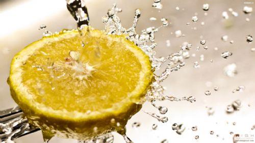 Dondurulmu Limon kanser hcrelerini ldren harika bir meyvedir.