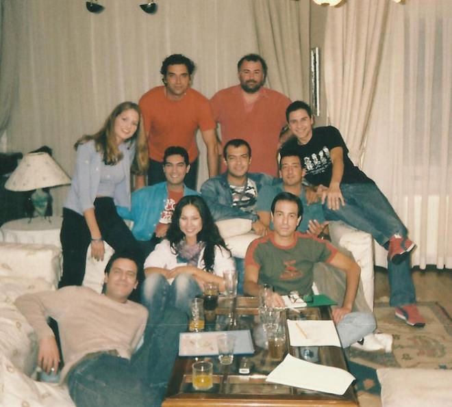 Beyaz Glge dizisinden uyarlanan Koum Benim, 13 yl nce TRT 1'de yaynlandnda reyting rekorlar krmasa da belli bir kesim tarafndan ok sevildi...