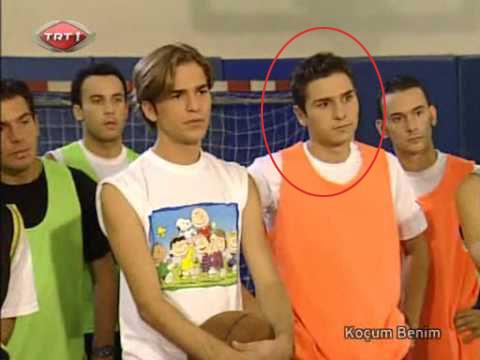 Koum benim dizisinin Ahmet karakteri Onur Somer....