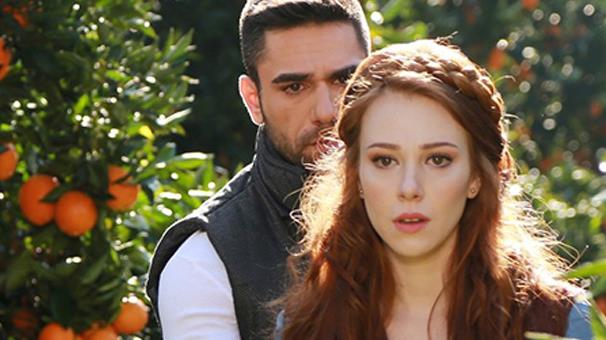 Kiralk ak dizisinin baarl oyuncusu Elin Sangu yllar sonra ortaya kan fotorafyla herkesi artt.