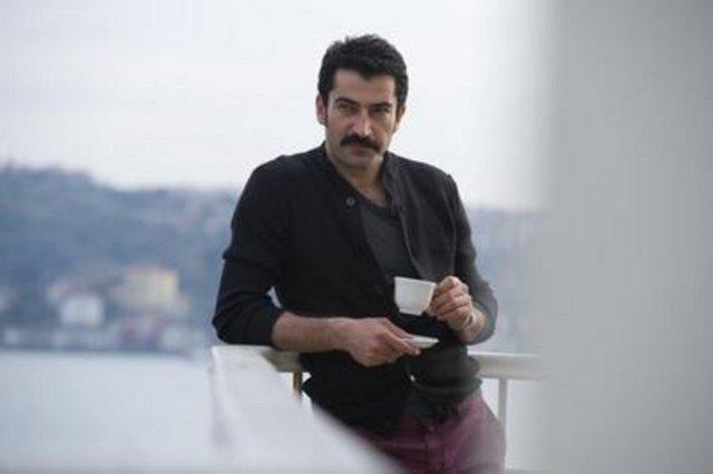 nl oyuncunun Hseyin Aa Bahe Sokak&#8217;taki eski bir binay satn ald ve butik otel yapmak zere restore ettirdii ortaya kt.