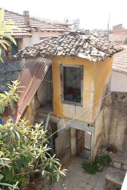 Antakya&#8217;daki 150 yllk bir kona satn alp restore ettiren nl oyuncu,  yl sren almann ardndan kona 6 odal butik otele evirdi.