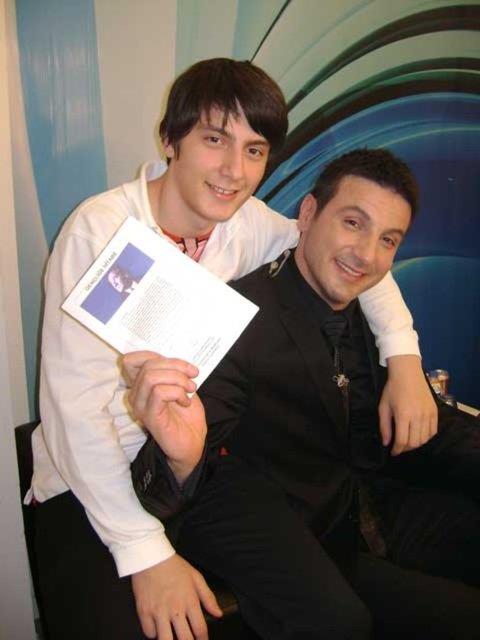 Olu Cengizhan ile ortak DG Yap naat adl bir irket kuran Glolu, eski yaplar ykp kentsel dnm erevesinde yeniliyor.