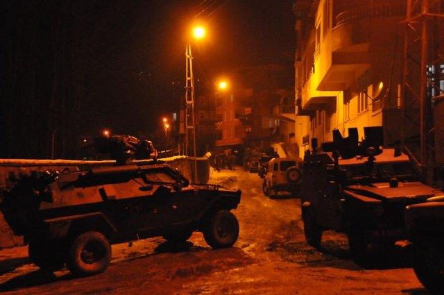 AIR ZAYAT: dil&#8217;de, Sur&#8217;da, Nusaybin&#8217;de, Cizre&#8217;de PKK/ YDG-H snrdan girip karak eylem uygulamtr. k yeri tespitinin Cizre&#8217;de PKK/ YDG-H&#8217;ye verdirdii ar zayiat ortadadr. Sur&#8217;da k gzerghlar zor da olsa tespit edilmitir.