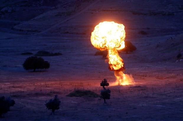 Dost ve mttefik lkeler Almanya, ABD, Azerbaycan, ngiltere, Katar, Pakistan, Polonya ve Suudi Arabistan'dan 900 yabanc askeri personelin de yer ald, yaklak 7 bin 500 personelin grev yapt tatbikatta, ilk kez Anadolu Ajans ve TRT'nin de aralarnda yer ald 17 kamu kurum ve kuruluu ile sivil toplum kuruluu yer alyor.Ayrca tatbikatta, ilk kez senaryo gerei hibrit olarak adlandrlan terrist unsurlara mdahalede bulunuluyor.