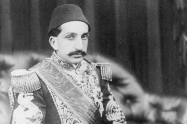 II. Abdlhamid'in, "Siyonistlerin amac ziraat yapmak deil, hkmet kurmak. Yahudilere ne kadar kymet veriyorsam, Filistin amalarna da o kadar dmanm" ifadeleri, Osmanl padiahnn Siyonistlere ynelik bak asn net bir ekilde ortaya koyuyordu.