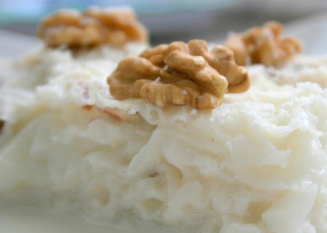 EN YS GLLA  Canan Karatay :  -Tatl olarak bir baklava yiyebilirsiniz. Ancak en salkl tatl gllatr. Bir de hoaf ok nemlidir. Gece boyunca iilebilir, sahurda da iftarda da iilebilir.