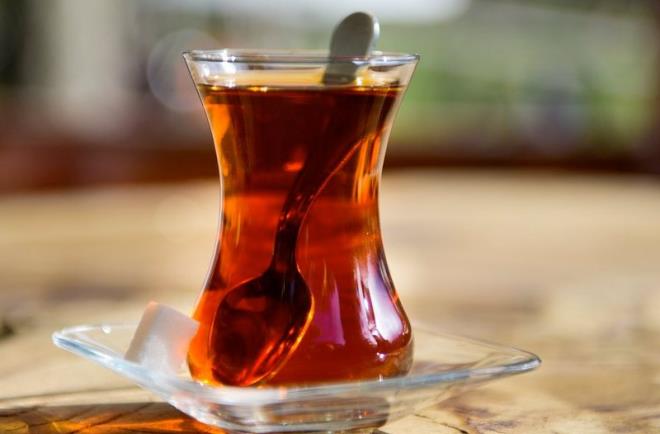 SAHURDA AY MEYN NK...  ayet sahurda ay imek gibi bir alkanlnz varsa bundan da vazgein. nk ay ierii itibariyle idrara kma orann artrr. Bu da vcuttan hzl bir ekilde su atlmas manasna gelir. Bu yzden oruluyken ok susuzluk ekebilirsiniz.