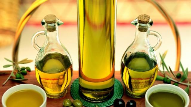 EN ZENGN GIDA AVOKADO, ZEYTNYAI  Zeytinya, ayiek ya, fndk ve tohum ya gibi tekli doymam ya ieren diyetlerin, anne olma asndan, farkl ya eidini ieren diyetlere gre daha faydal olduu bulunmutur. Bu yalar bol miktarda tketenlerin tp bebek tedavisi sonras bebek sahibi olma oranlar, az miktarda tketenlere gre 3,4 kat daha fazladr. Harvard'daki alma grubunun lideri Prof. Jorge Chavarro, tekli doymam yalar asndan en zengin gdann avokado ve zeytinya olduunu sylyor.