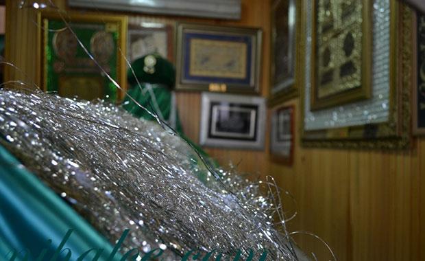 Telli Baba Trbesi    Rumelikava'ndaki Telli Baba Trbesi'ne evlenmek isteyen gen kadnlar gider gelin duvann teli braklr.